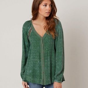 GIMMICKS button down v-neck shirt